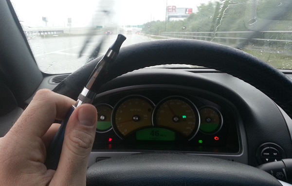 Vaping e-cigs and driving safety tips