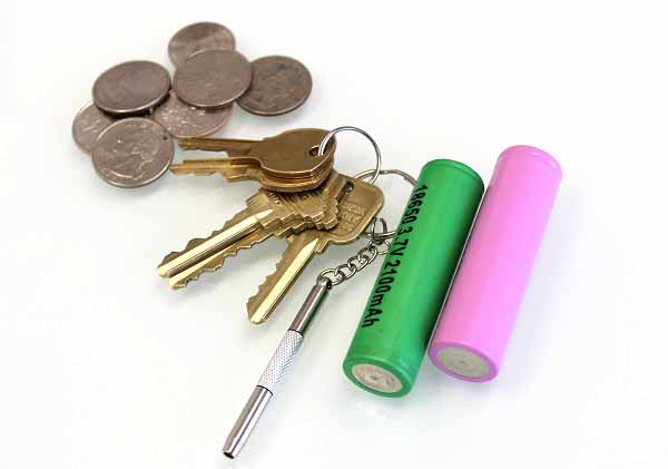 Don't carry e-cigarette batteries with coins or keys