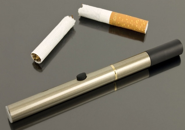 E-cigarette users quit smoking more often than NRT users