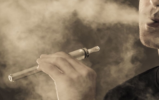 Emissions of Metals and Toxic Chemicals from E-Cigs and Tobacco Cigs