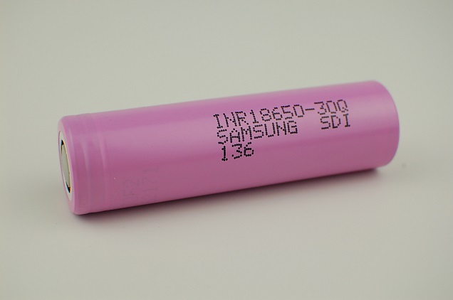 Samsung INR 18650 30Q battery pink
